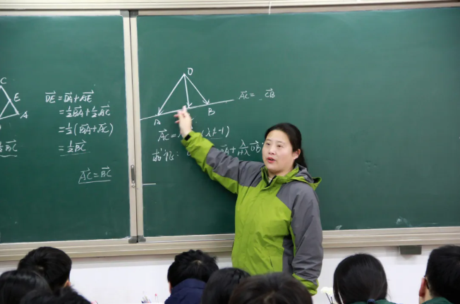 用青春与热血，书写教师华章｜徐州市优秀女教师朱秀皊